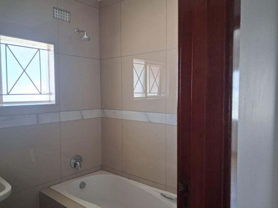 To Let 2 Bedroom Property for Rent in Southernwood Eastern Cape